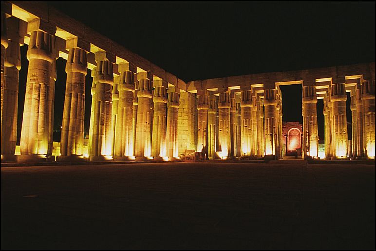 أهمية السياحة في مصر