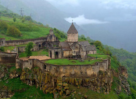 Photo of السياحة في غوريس أرمينيا وأهم الأماكن السياحية